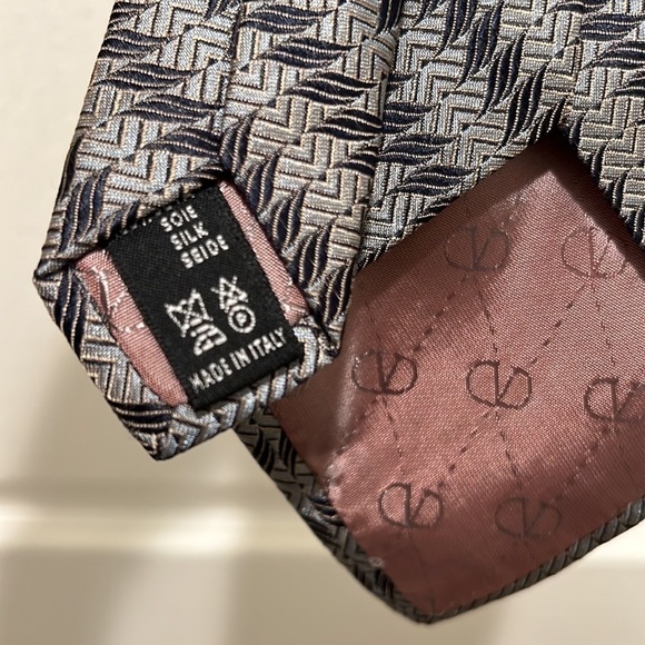 VALENTINO CRAVATTE TIE 100% silk - Picture 5 of 7